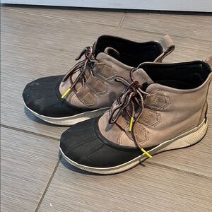 Stylish Tan and Black Ankle Boots